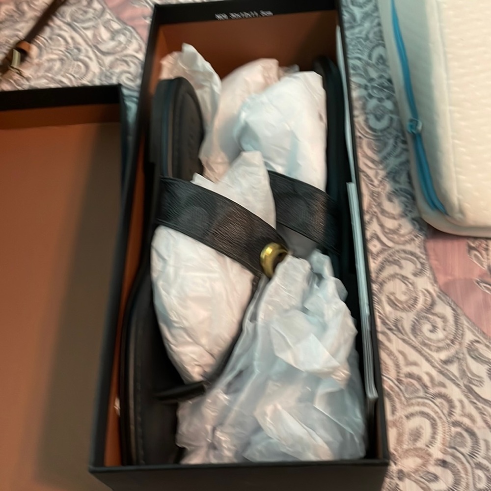Coach NEVER WORN Sandals
